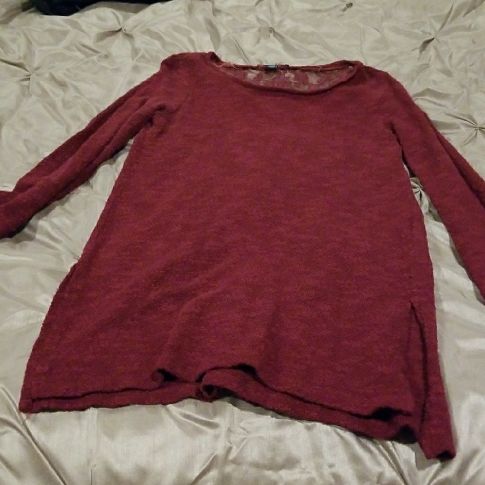Thin sweater